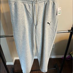 Women’s light grey Puma sweatpants